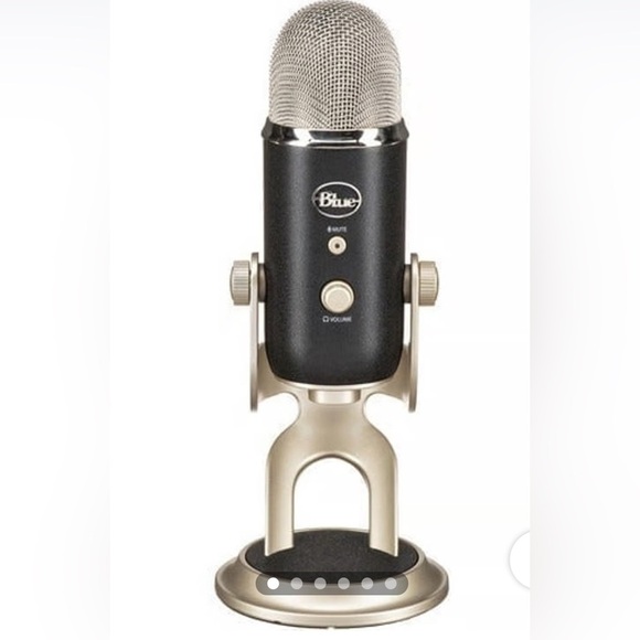 Blue Yeti USB Microphone - Picture 1 of 9
